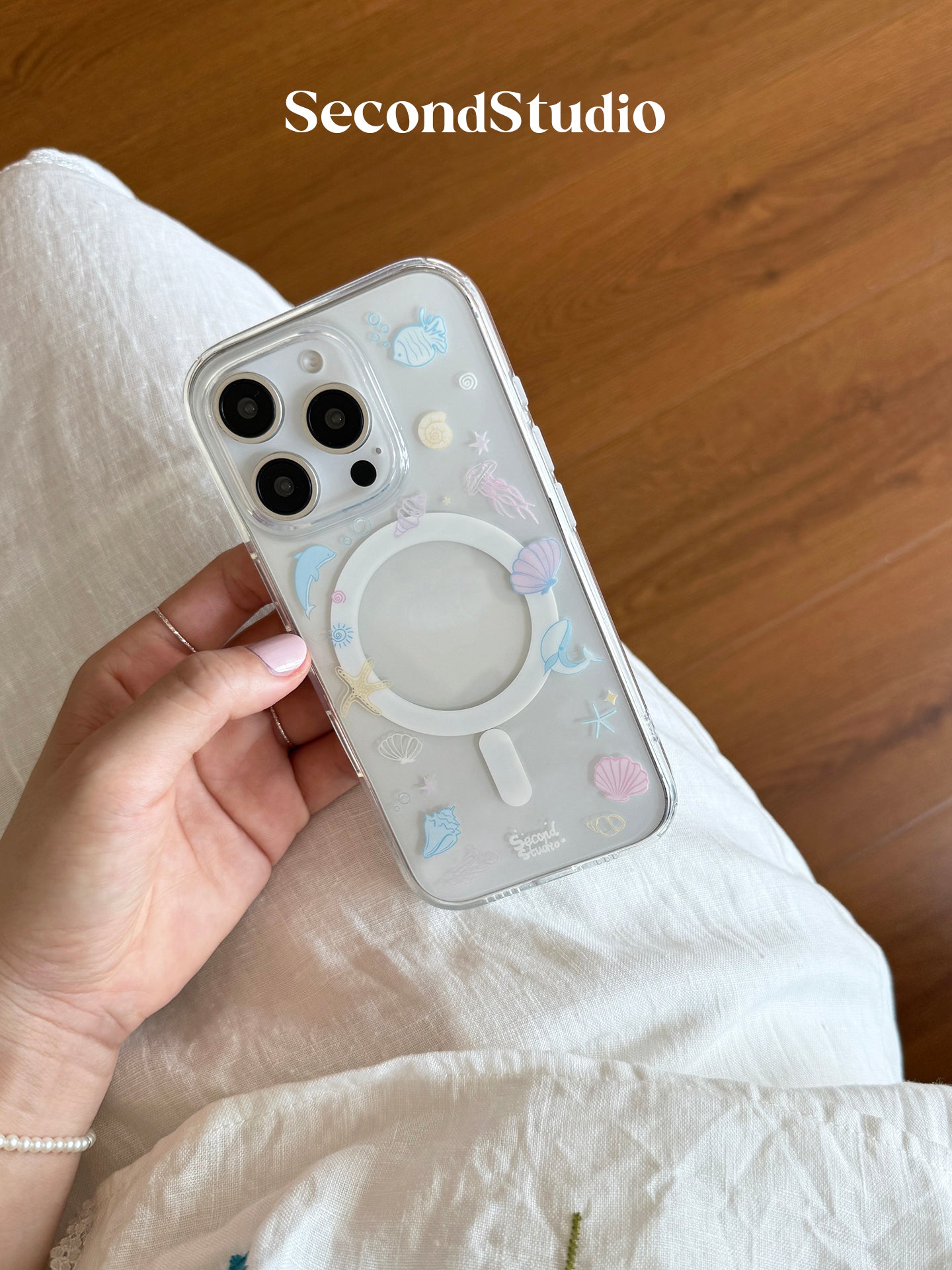 Crystal Tide Dolphin MagSafe Case